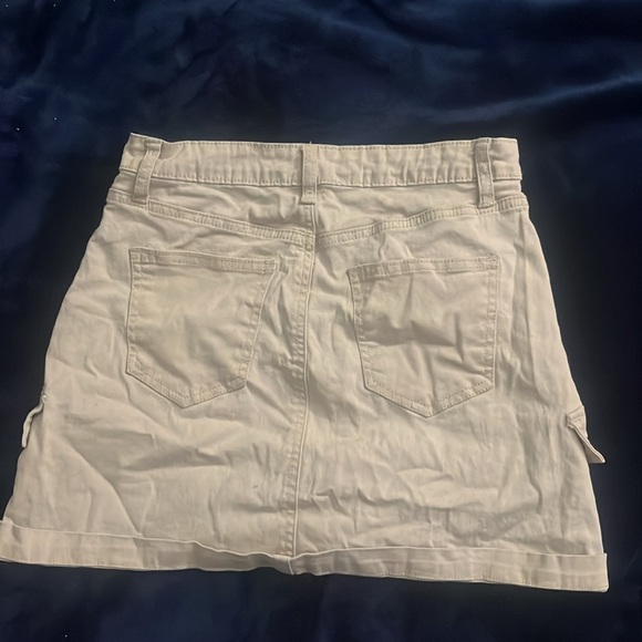 Beige Cargo Skirt - Picture 2 of 2